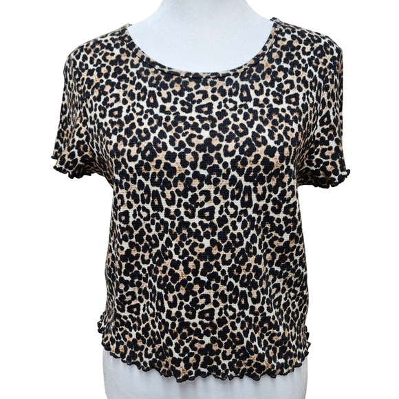 American Eagle By Payless Tops - American Eagle Leopard Print Ribbed‎ Short Sleeve Stretchy Crop Top Size Large